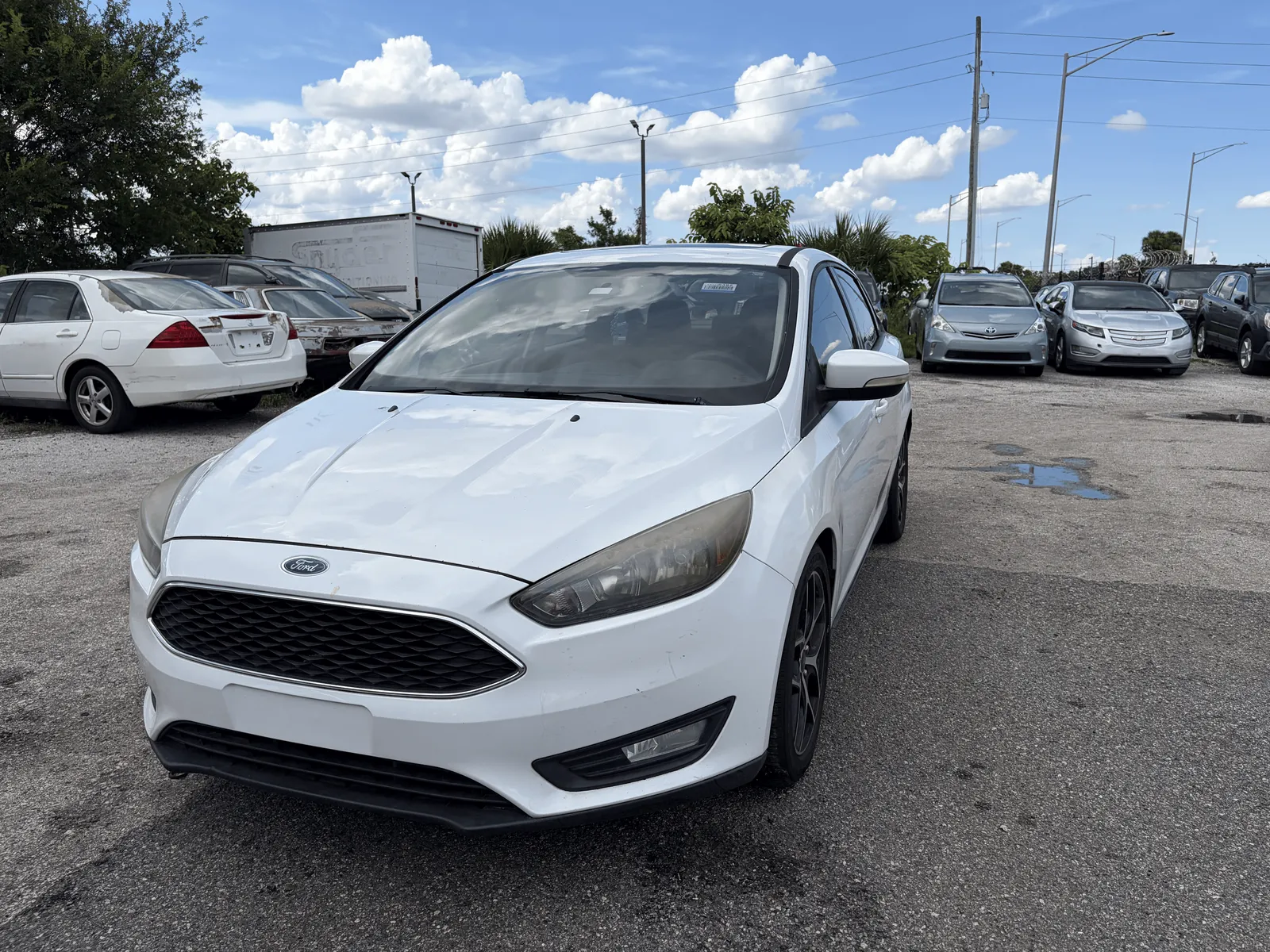 2017 FORD Focus - Photo 2